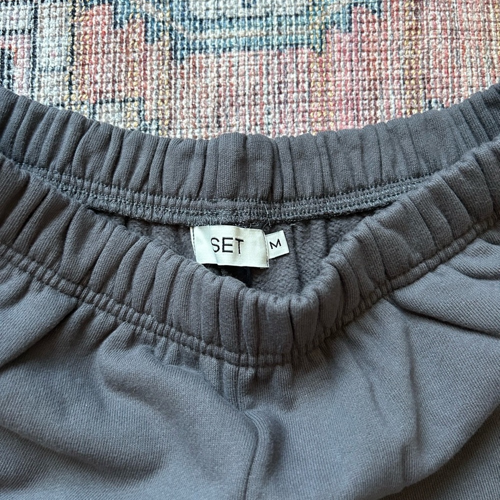 SET Active Sweatshirt + Shorts Set - Picture 5 of 8